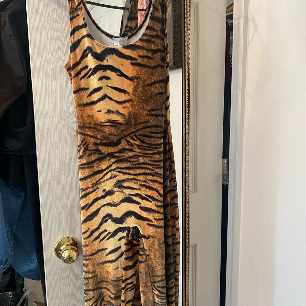 Laina Rauma velvet bodysuits - size small